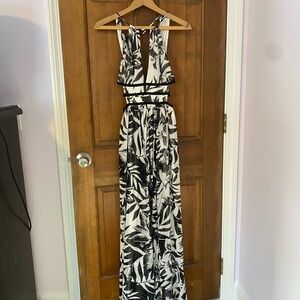 Express Gorgeous Black and White Leaf Print Maxi Dress
